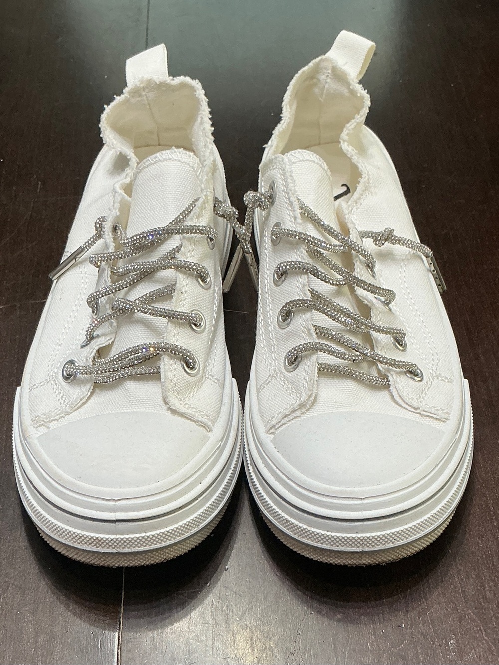Very G White Canvas Low-Top Sneakers with Rhinestone Laces